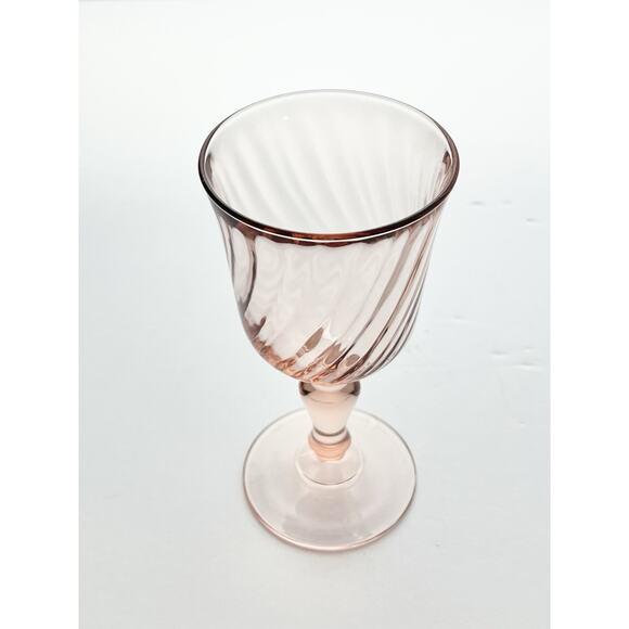 Cristal d’Arques “Rosaline” Set of 9 Wine Glasses 5 3/4” 6oz Pink Swirl, France - Picture 4 of 6